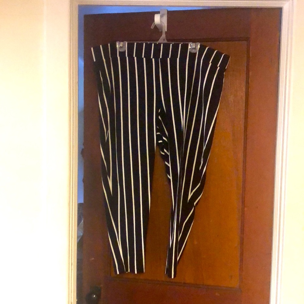 Torrid - Picture 3 of 6